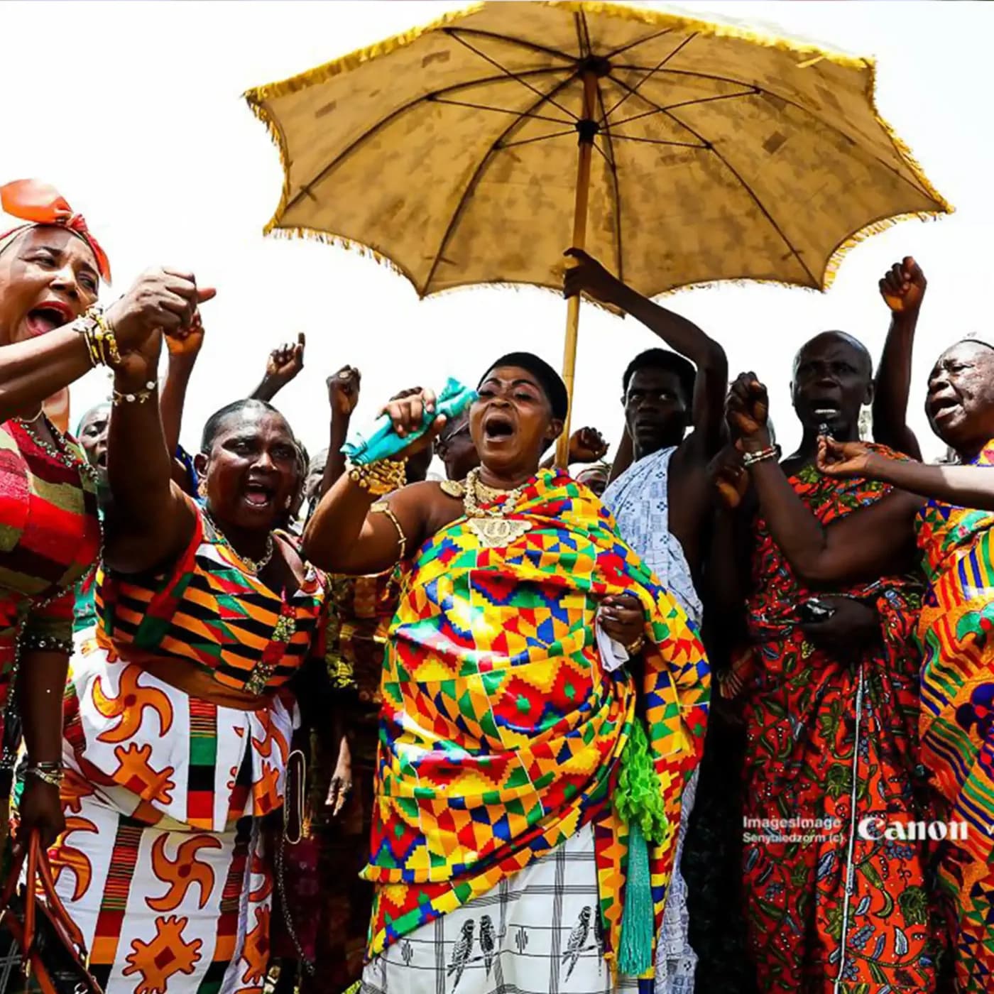 Queen mothers at a durbar
